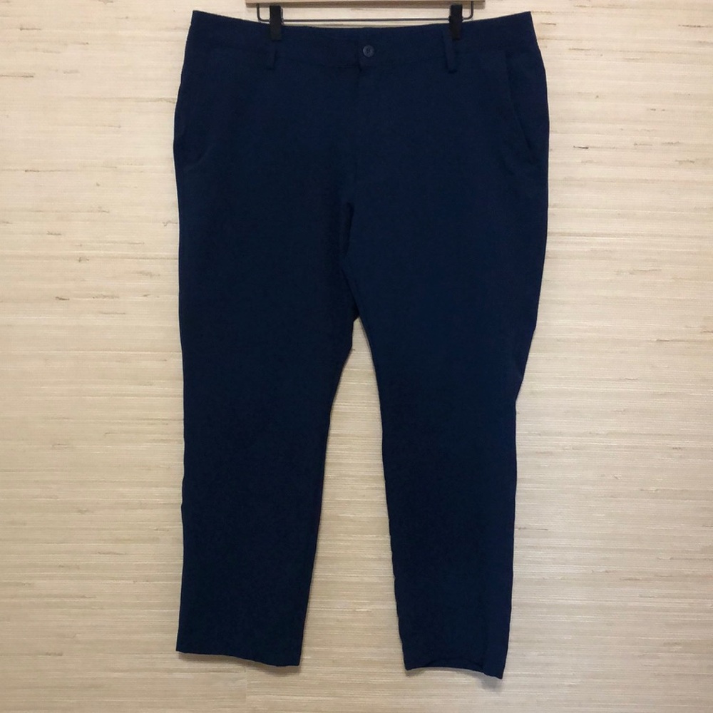 Under Armour Men’s Navy Straight Leg Tech Pants 42/30